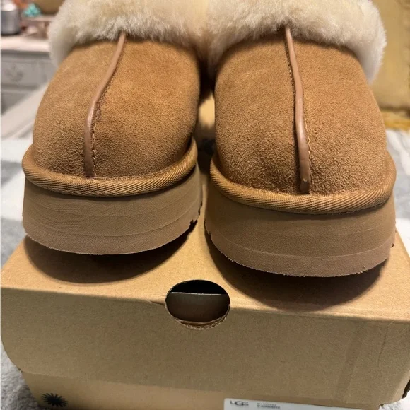UGG Brown and Cream Mules - Disquette - Picture 3 of 6